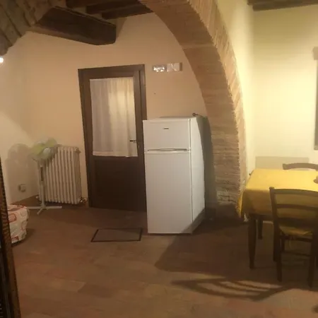 Piandellerose Apartment